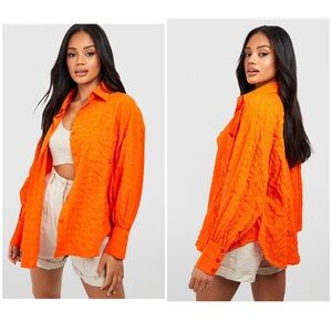 BOOHOO bubble textured shirt. Size US 4 and 8. NWT